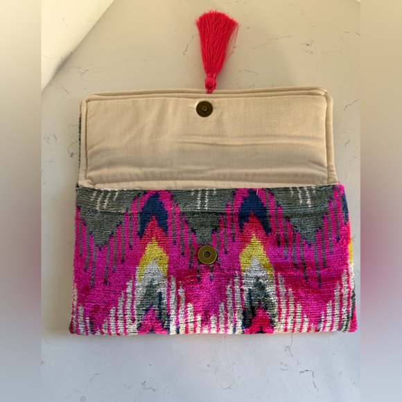 NEW MILA MIRO BY EMELIE women\'s monaco silk‎ clutch in multicolor